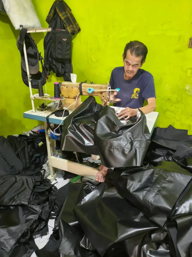10 Bahan Tas Terbaik untuk Produksi Custom