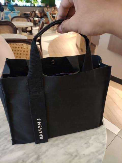Proses produksi tas fashion custom di konveksi makloon tas untuk brand