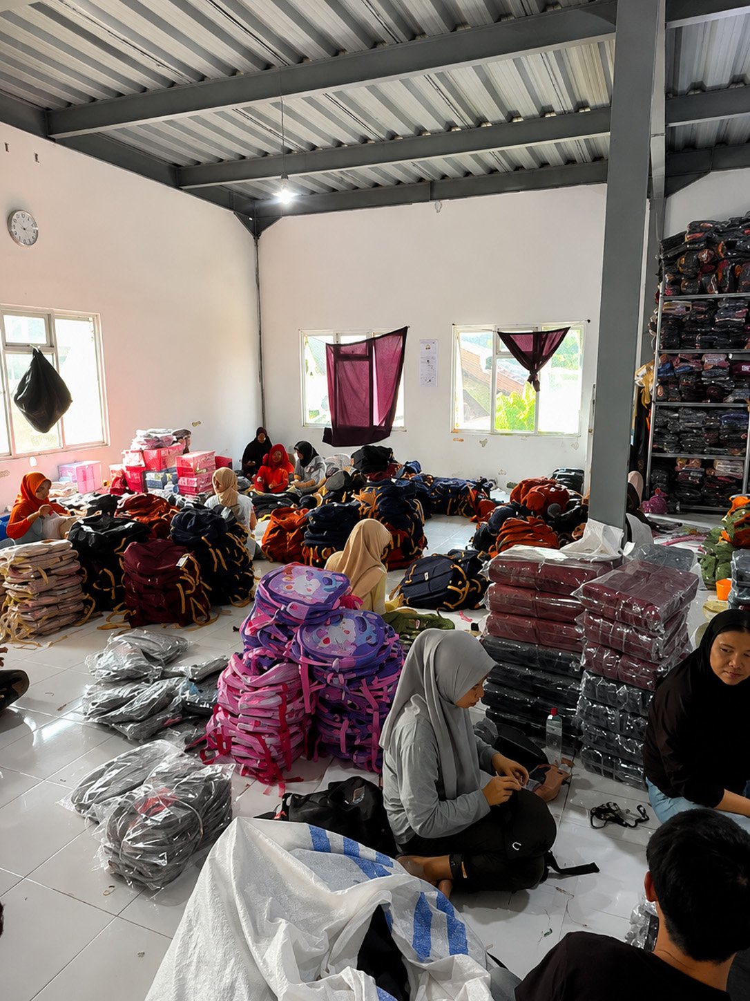 ruang finishing dan quality control konveksi tas bandung hck