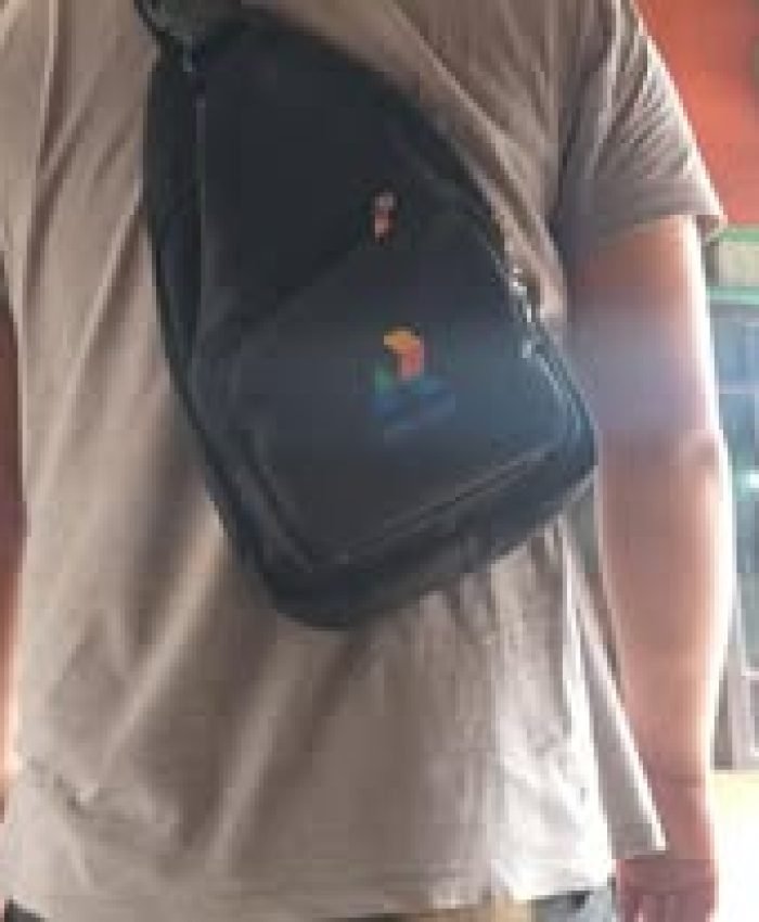 Tote bag kanvas custom dengan logo perusahaan untuk keperluan branding