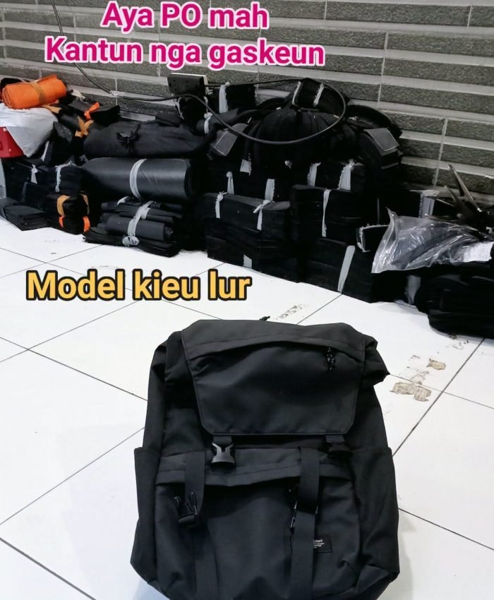 contoh tas custom dengan logo perusahaan bordir dan sablon