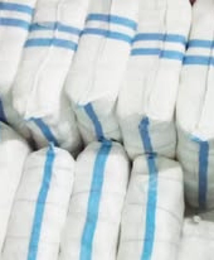 Berbagai pilihan bahan kain berkualitas tinggi untuk produksi tas custom seperti Cordura, Kanvas, dan Polyester.